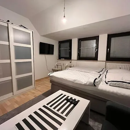 Zentrale Und Gepflegte In Nürnberg